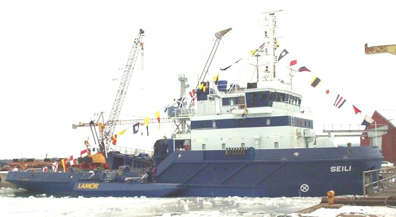 Vylalus Seili juhlaliputettuna luovutusjuhlassa 19.2.2004